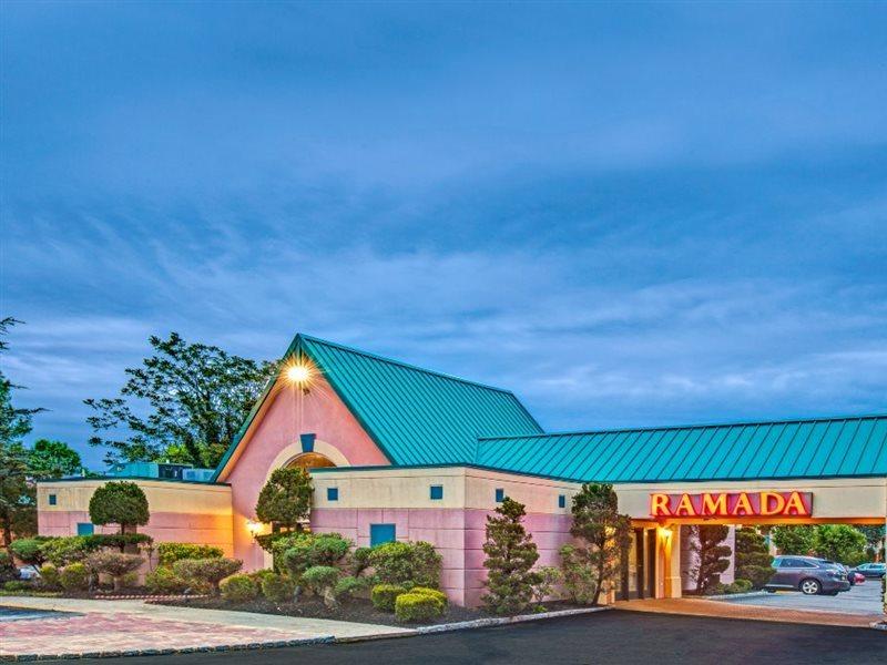 Ramada By Wyndham Parsippany Hotel Екстериор снимка
